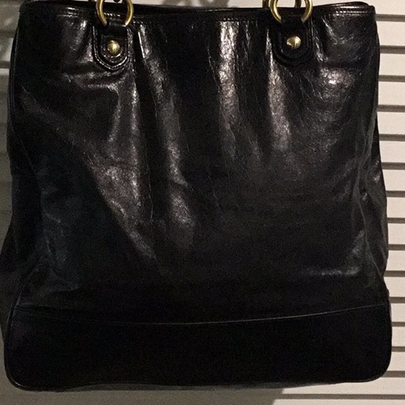 🌻Coach Large Leather Poppy Tote with large front pocket, three sections. - Picture 6 of 16